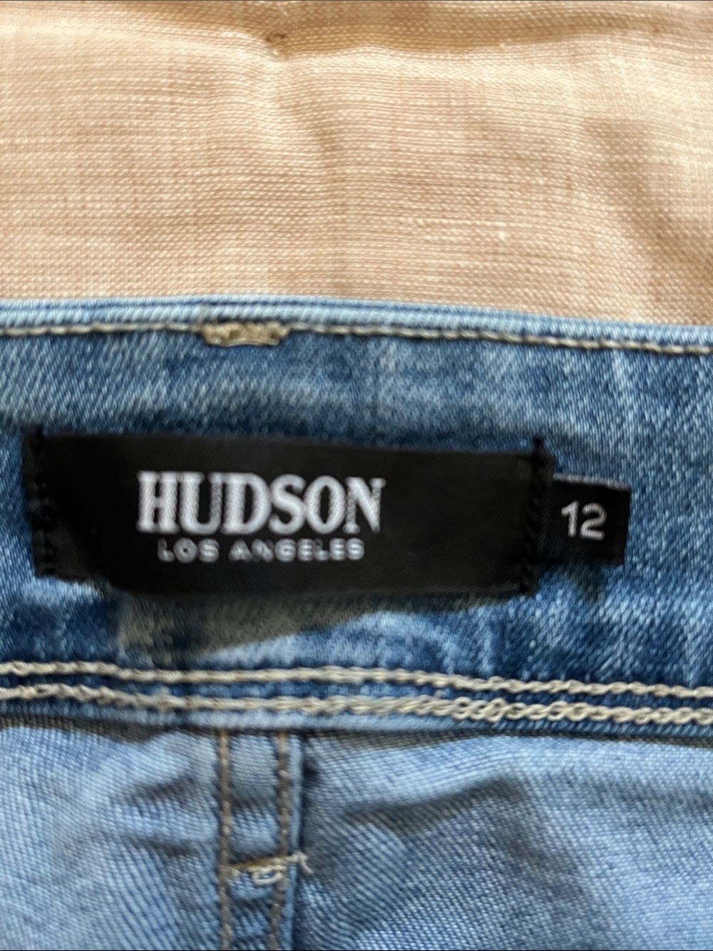 Hudson Jeans 12 Mid-Rise stretch denim Straight Leg - Picture 3 of 12